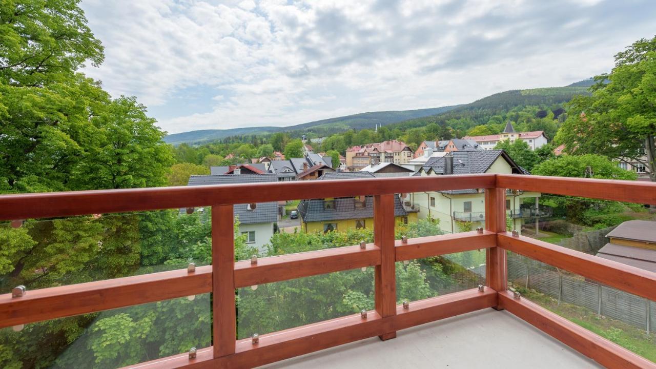 Apartamenty Holiday Mountain Residence By Royal Aparts Świeradów-Zdrój Kültér fotó