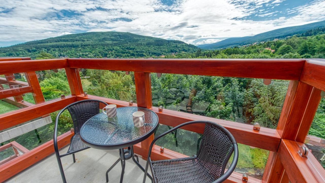 Apartamenty Holiday Mountain Residence By Royal Aparts Świeradów-Zdrój Kültér fotó